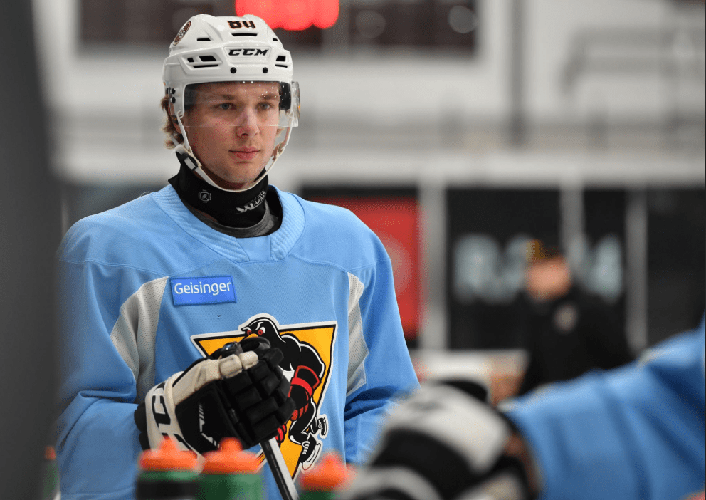 The Importance of Neck Guards and Cut-Resistant Hockey Gear